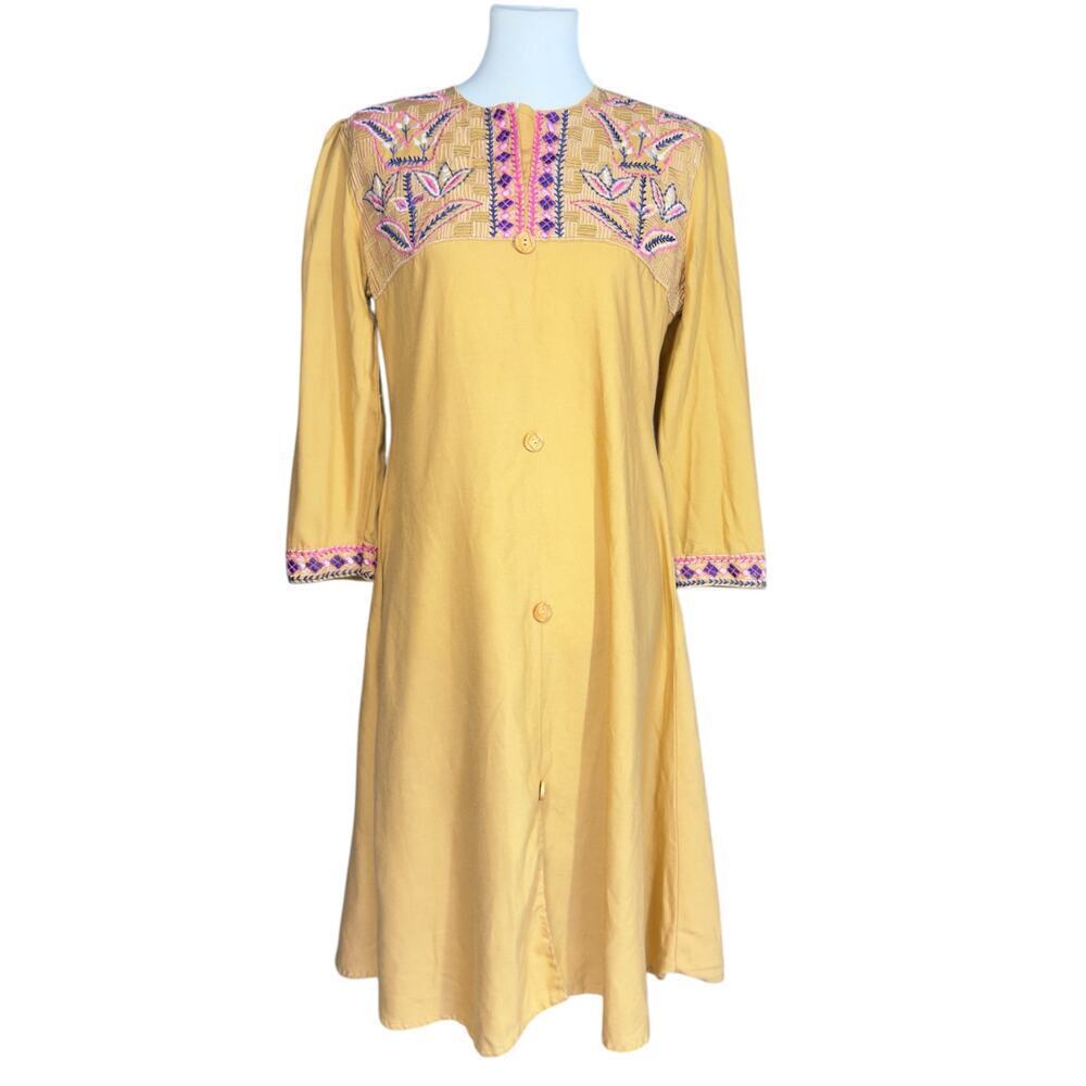 Vintage Indian inspired embroidered button front bell sleeve yellow dress small